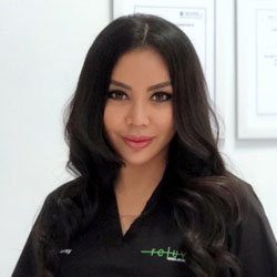 Dr Herny Tri Setiawati 